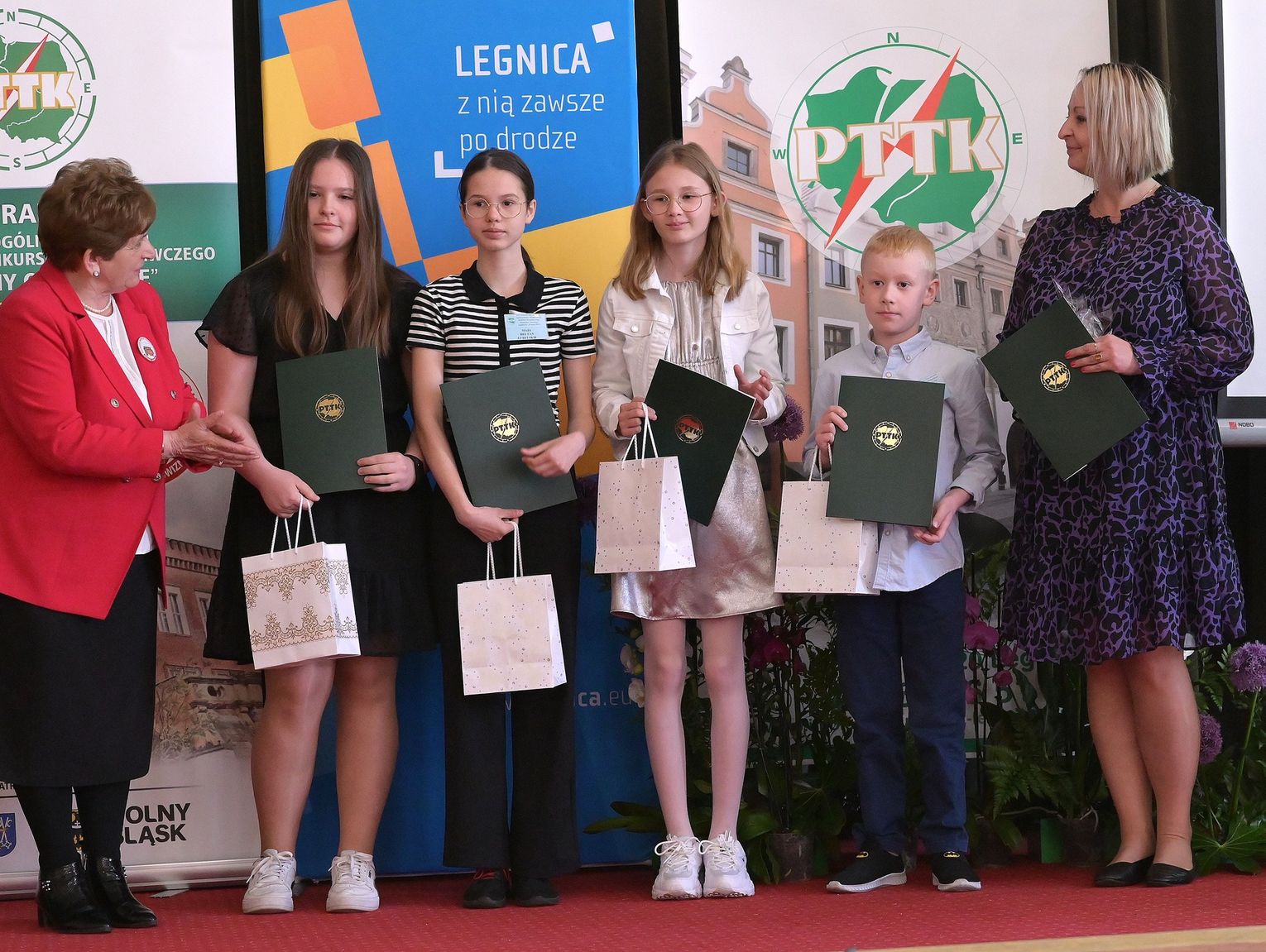 Bi Goraj Uczniowie Jedynki Laureatami Konkursu Poznajemy Ojcowizn