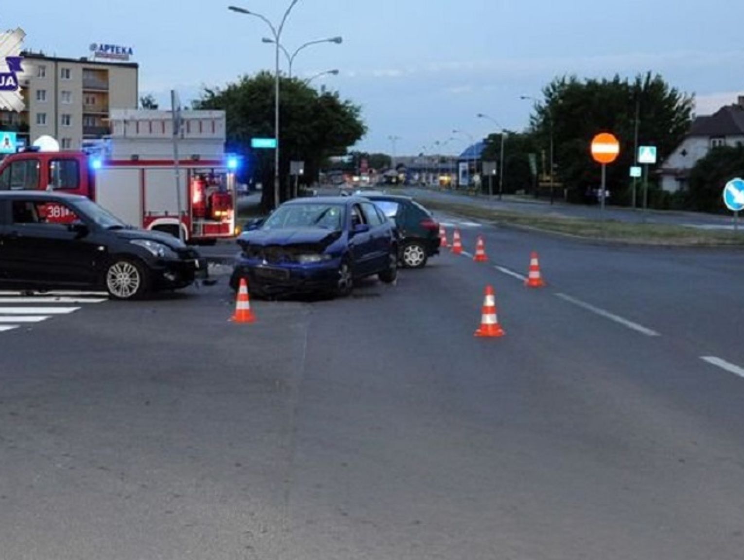 Zamo St Uczka Na Wyszy Skiego Zderzy Y Si Trzy Samochody