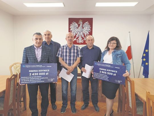 20 kwietnia wójt Jacek Wiśniewski podpisał umowę z właścicielem Zakładu Ogólno-Budowlanego Adam Strumidło.