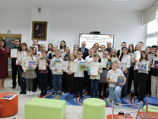 Laureaci Powiatowego Konkursu Recytatorskiego im. Tomasza Zamoyskiego w Tomaszowie Lubelskim.