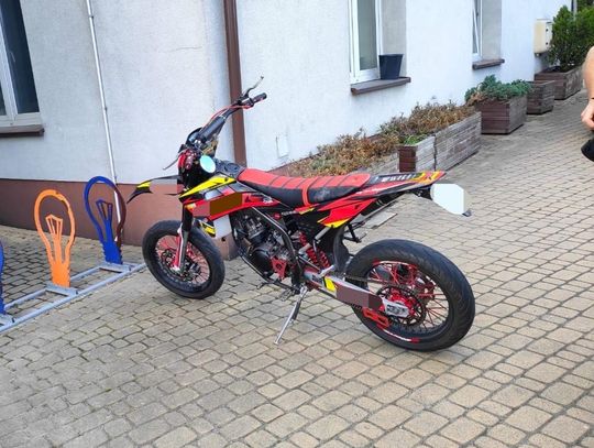 15-latka przechodząc przez oznakowane przejście dla pieszych na ul. Piłsudskiego w Tomaszowie Lubelskim, została potrącona przez 16-latka kierującego motorowerem.