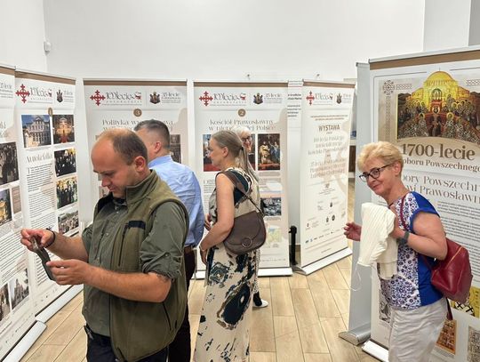 Wystawa poświęcona 1700-leciu I Soboru Powszechnego oraz 100-leciu autokefalii Polskiego Autokefalicznego Kościoła Prawosławnego.