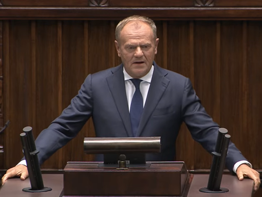 Premier Donald Tusk poinformował, że ok. godz. 23:30 odnotowano pierwsze naruszenie polskiej przestrzeni powietrznej, a ostatnie około godz. 6:30 rano.