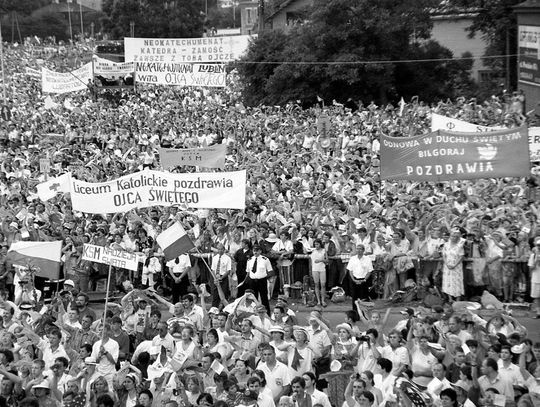 12 czerwca 1999 roku Ojciec Święty Jan Paweł II przyjechał do Zamościa.
