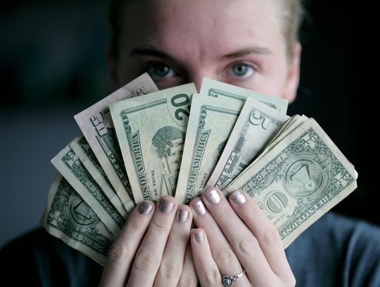 5 pytań, na które trzeba sobie odpowiedzieć przed zaciągnięciem kredytu