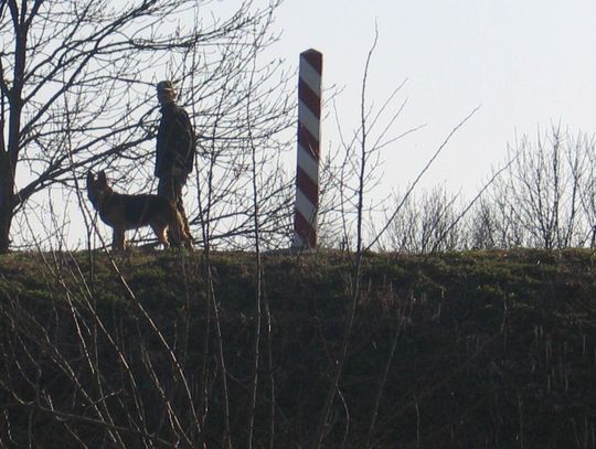 Procedura przyjmowania osób chętnych do służby kontraktowej jest bardzo prosta.