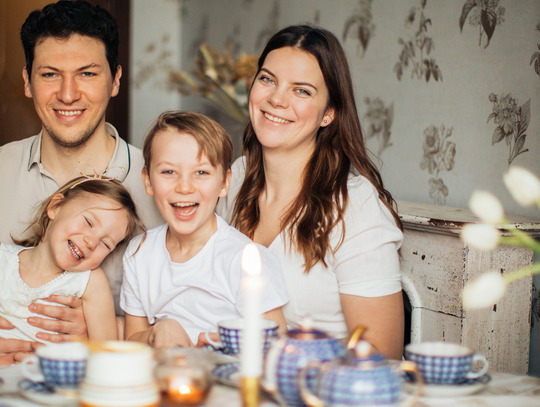 Wkrótce wejdą w życie zmiany w 800 plus. Nie każda rodzina dostanie już to świadczenie.