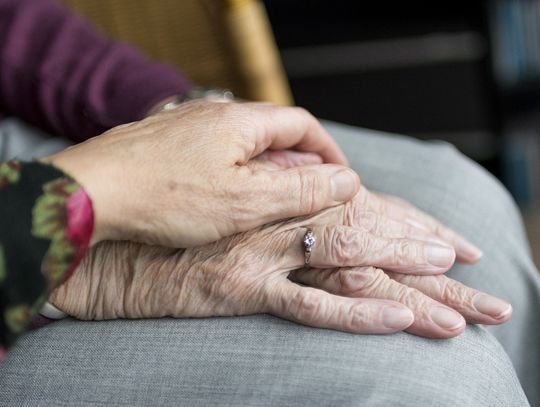 87-latka chciała ratować córkę. Oddała 80 tysięcy złotych