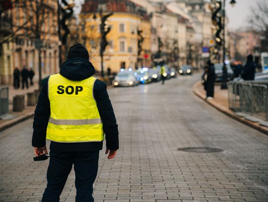 Ujawnianie wrażliwych informacji przez funkcjonariusza SOP wywołało falę dymisji.