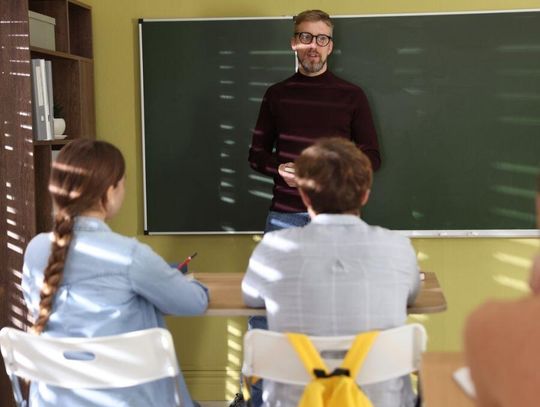 Dane z telefonu wsparcia pokazują skalę problemów psychicznych wśród pedagogów.