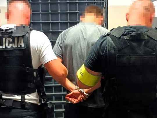 Policjanci z Wydziału Kryminalnego KPP w Sierpcu w środę rano 7 października weszli do mieszkania 17-latka i go zatrzymali.