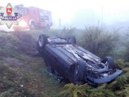 Audi dachowało w rowie. W środku czworo młodych ludzi. Wszyscy byli pijani