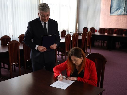 Akt nadania na stopień nauczyciela mianowanego otrzymała Anita Czachor-Karaś, nauczycielka Przedszkola Samorządowego nr 1 w Tomaszowie Lub.