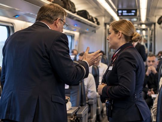 Ostateczna ocena tego, co wydarzyło się w Pendolino, wymaga zakończenia postępowań i analizy zabezpieczonych materiałów.