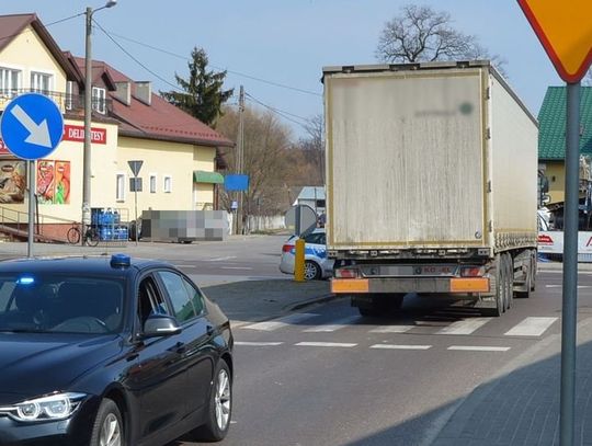 Bełżec: Ciężarówka potrąciła mężczyznę na przejściu dla pieszych
