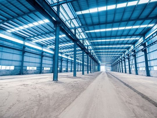 Bezpieczeństwo bram przemysłowych: Kluczowe aspekty i najlepsze praktyki