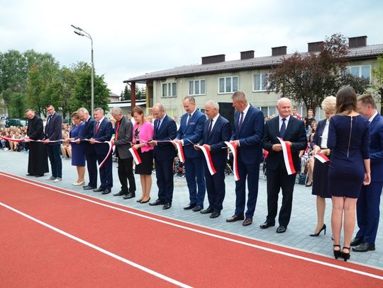 Biłgoraj: Nowe boisko przy ZSZiO oficjalnie otwarte