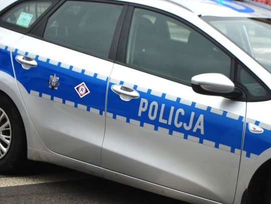 Ponad 3 promile alkoholu w organizmie miał 40-latek, który jechał całą szerokością jezdni.