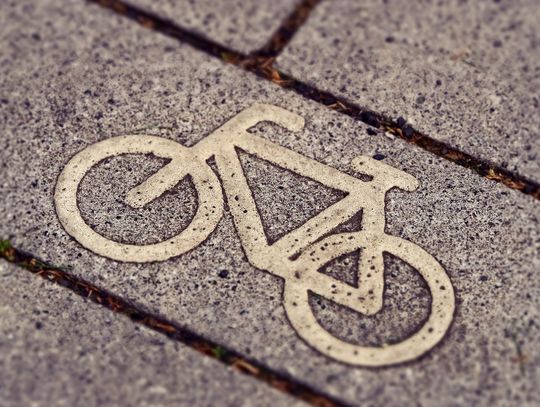 Biłgoraj: Potrącenie 62-latki na ścieżce rowerowej