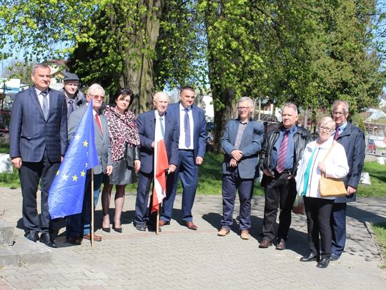 Biłgoraj: Uczcili Święto Pracy i rocznicę wejścia Polski do UE [ZDJĘCIA]