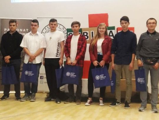 Biłgoraj: Uczniowie RCEZ wyróżnieni w konkursie historycznym