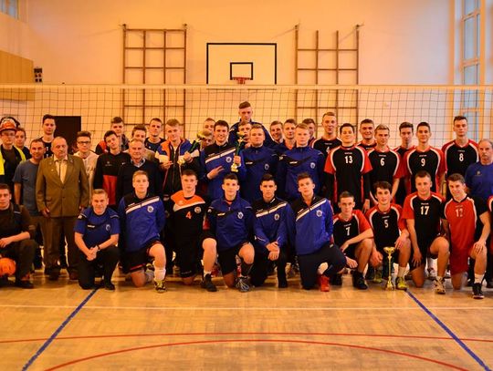 Biłgoraj: XVIII Międzypowiatowy Turniej Piłki Siatkowej Chłopców o Puchar UKS „Leśnik” (WYNIKI)