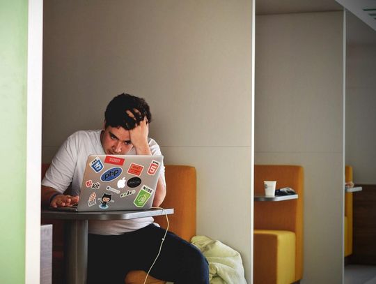 Brak pracy po studiach - jak walczyć z tym problemem?