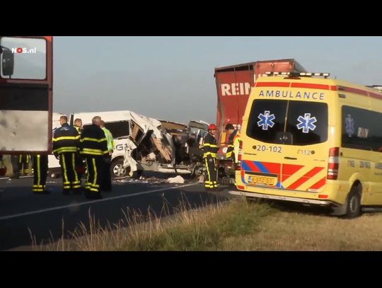 Bus z Zamojszczyzny miał wypadek w Holandii. Jest wielu rannych