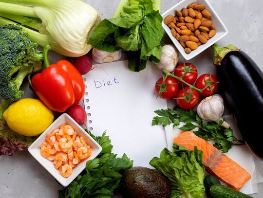 Catering dietetyczny - czy warto zainwestować w zdrowe jedzenie dostarczane do domu?