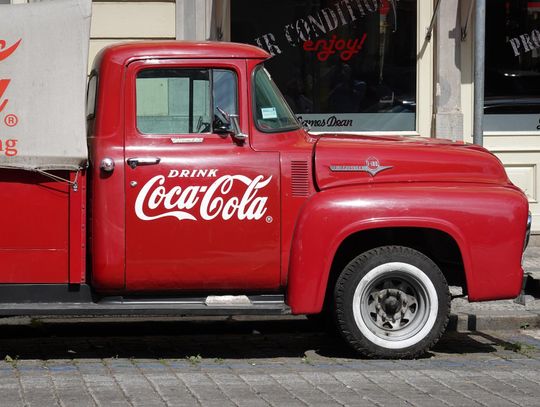 Charakterystyczne znaki R oraz ™ - co oznaczają i czym się różnią?