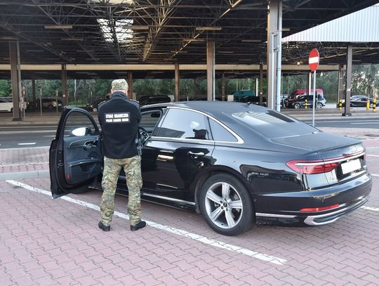 Luksusowy samochód osobowy, który był poszukiwany w Niemczech, został odzyskany podczas kontroli granicznej na przejściu w Terespolu