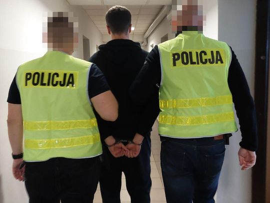 Policjanci kryminalni zatrzymali 23-latka z powiatu chełmskiego poszukiwanego listem gończym. Ma do odsiadki 2 lata.