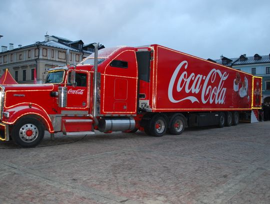 Ciężarówka Coca-Coli na Rynku Wielkim w Zamościu [ZDJĘCIA]