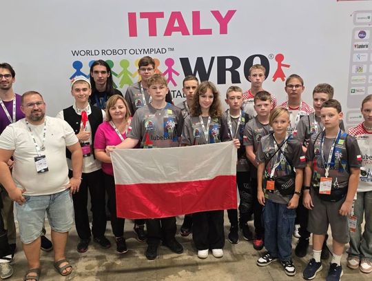 Sukces drużyn Tech-Max SP2 z Tomaszowa Lubelskiego i New-Tech Mechatronik z Technikum New Technology w Zamościu na World Robot Olympiad 2024 w Bresci.