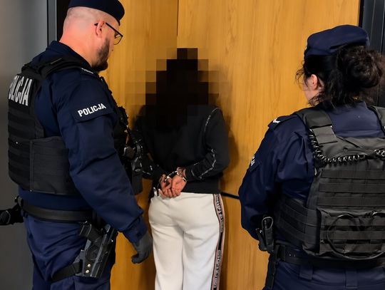 Policjanci zatrzymali 21-letnią uczennicę szkoły policealnej przy ul. Mińskiej w Warszawie.