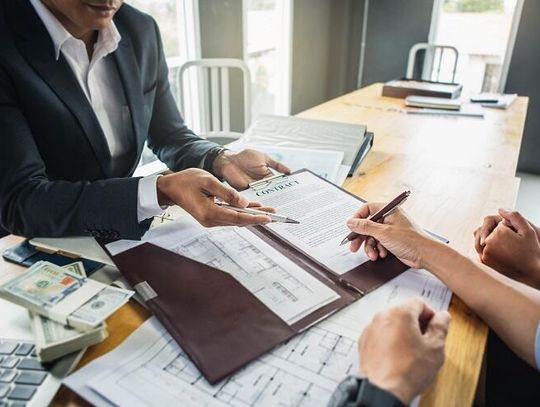 Czym wyróżnia się rynek pożyczek pozabankowych względem instytucji bankowych?