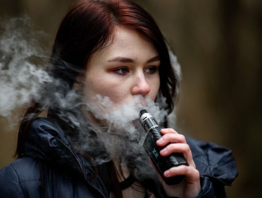 Ministerstwo Zdrowia wprowadzi zakaz sprzedaży e-papierosów. I to jeszcze w tym roku.