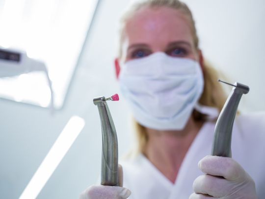 Bezpłatna opieka stomatologiczna wciąż budzi wiele pytań, zwłaszcza w mniejszych miejscowościach województwa lubelskiego.