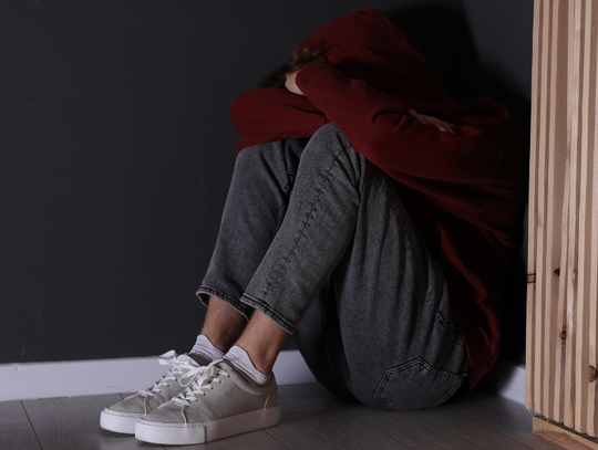 Jeśli ktoś zauważa u siebie spadek energii, brak przyjemności z dotychczasowych aktywności oraz odczuwa, że ciało i umysł potrzebują wsparcia, może to być sygnał początku depresji.