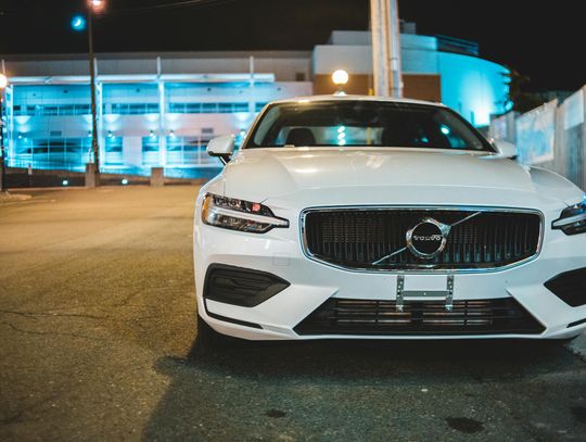 Dlaczego warto wybrać akumulator AGM? - trwałość i niezawodność w praktyce