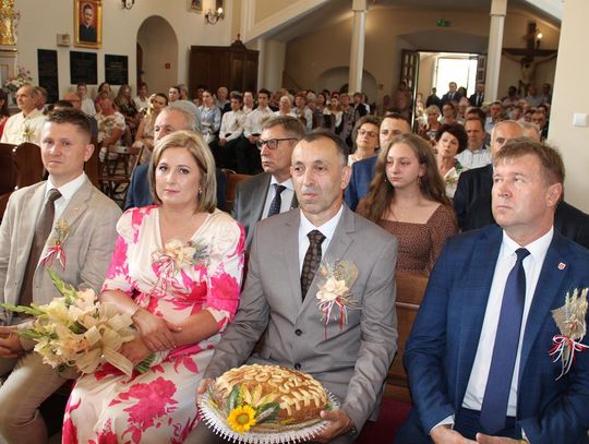 Mieszkańcy Skierbieszowa i okolic uroczyście zakończyli tegoroczne żniwa podczas dożynek gminno-parafialnych.