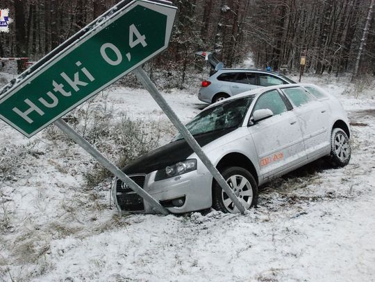 Droga była śliska, a on pijany. Wpakował się audi do rowu (ZDJĘCIA)