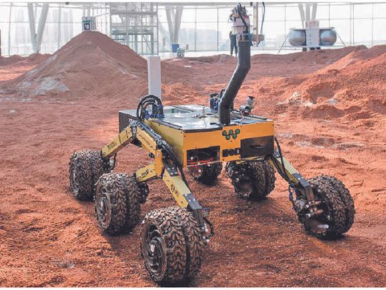 Drużyna New Tech i technikum automatyczno-robotyczne buduje łazika marsjańskiego 