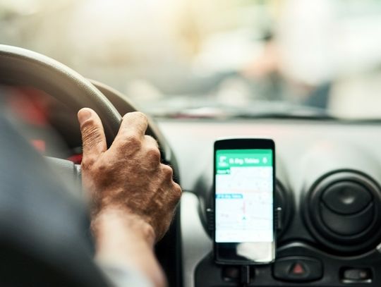 W życie wchodzą przepisy, które mają zwiększyć bezpieczeństwo klientów taksówek i firm przewozowych na aplikacje.