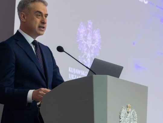 Informacje o fałszywych alarmach to aż jedna piąta wszystkich zgłoszeń – podkreśla minister cyfryzacji. Państwo sobie nie radzi? Radzi – zapewnia.