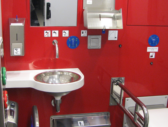 Tak wyglądają toalety w nowych pociągach Polregio.