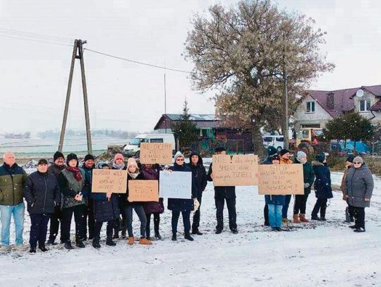 Firma ze Szczecina planuje utworzyć w Nowosiółkach punkt zbiórki odpadów dentystycznych zawierających rtęć. Przeciwko temu protestują mieszkańcy kilku okolicznych wiosek