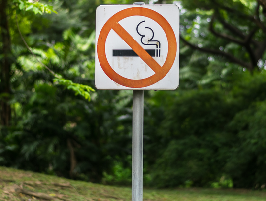 Nowe przepisy dotyczące grzywien za palenie w miejscach publicznych weszły w życie 1 lipca 2025 roku.