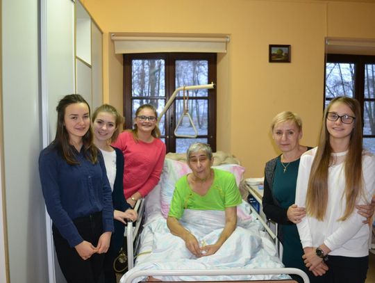 Gimnazjaliści ze Starego Zamościa wspierają Hospicjum Santa Galla w Łabuńkach