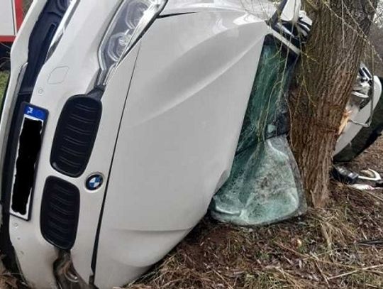 Gm. Hrubieszów: Kierowca uwięziony w BMW